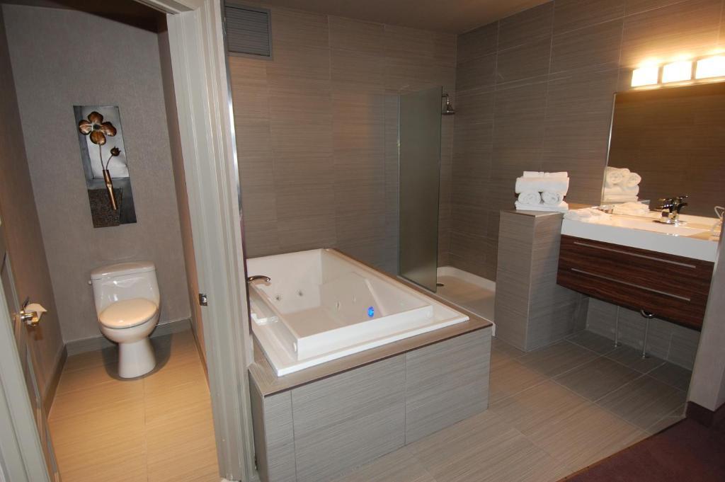 Motel Capri Et Suites Repentigny Ngoại thất bức ảnh