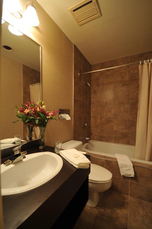 Motel Capri Et Suites Repentigny Ngoại thất bức ảnh