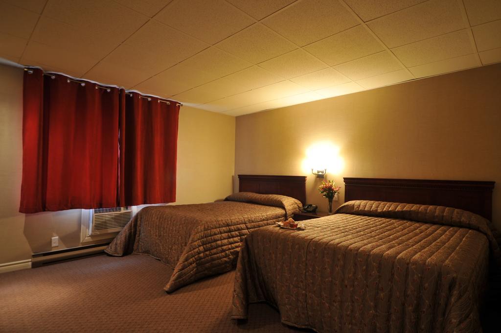 Motel Capri Et Suites Repentigny Ngoại thất bức ảnh