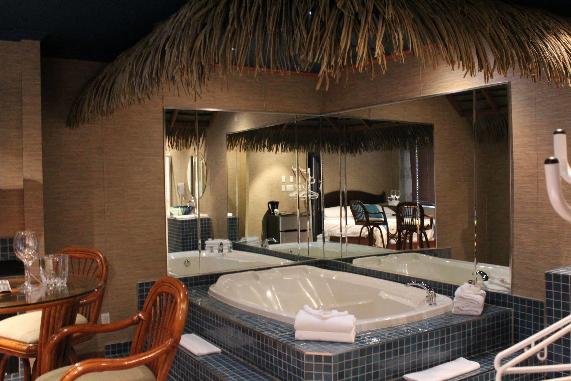 Motel Capri Et Suites Repentigny Ngoại thất bức ảnh